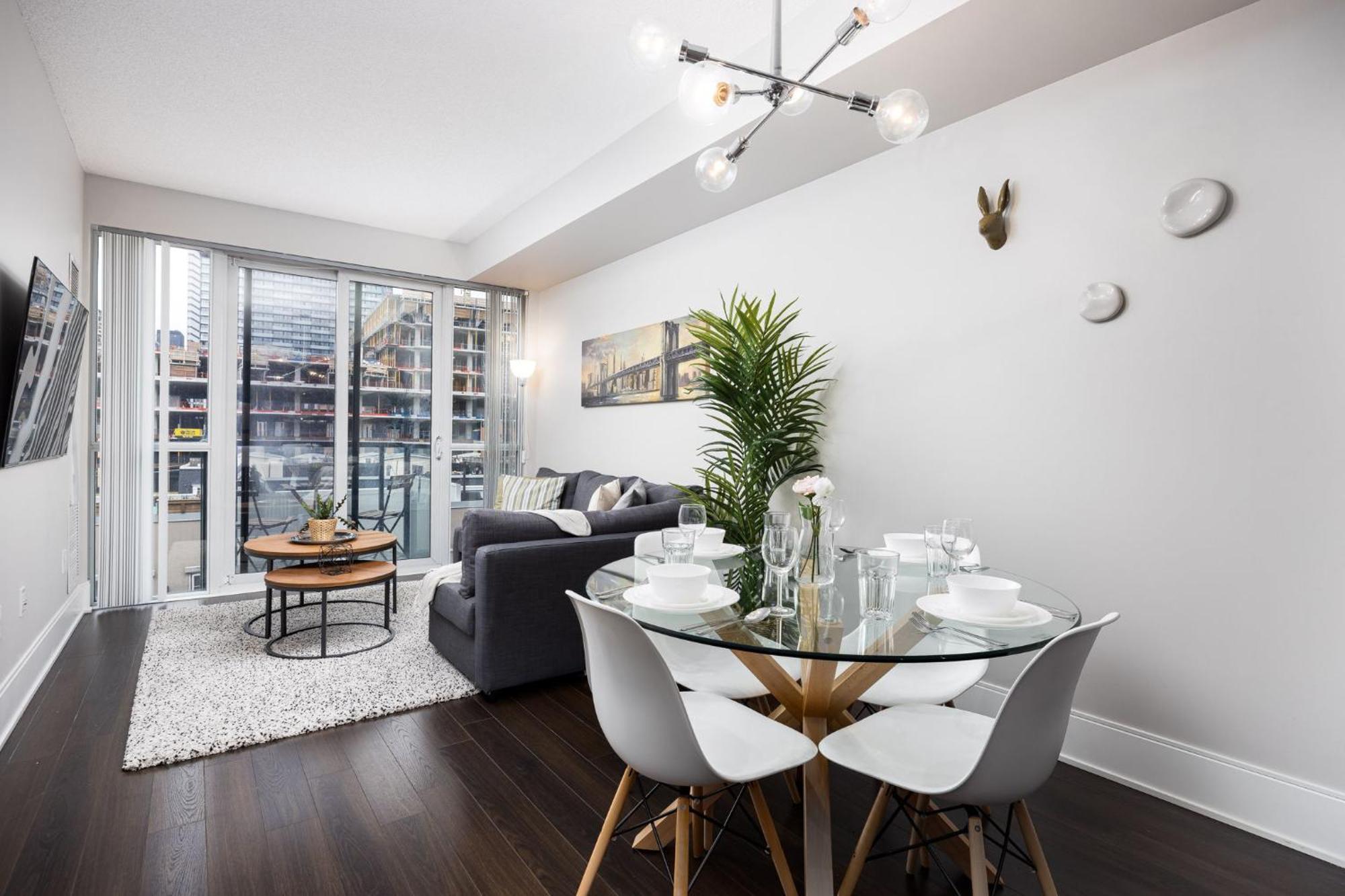 Dwtn Condo Near Cn Tower! W/ Free Parking Toronto Exteriör bild