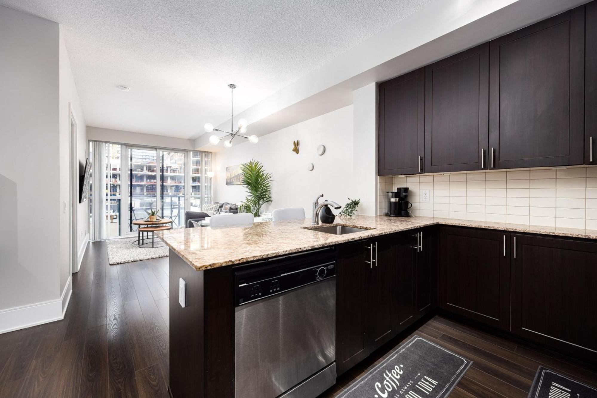 Dwtn Condo Near Cn Tower! W/ Free Parking Toronto Exteriör bild