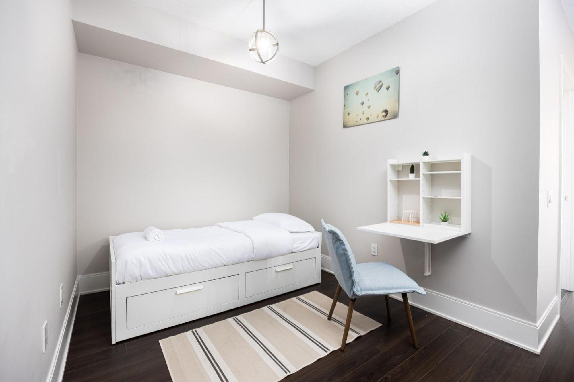 Dwtn Condo Near Cn Tower! W/ Free Parking Toronto Exteriör bild